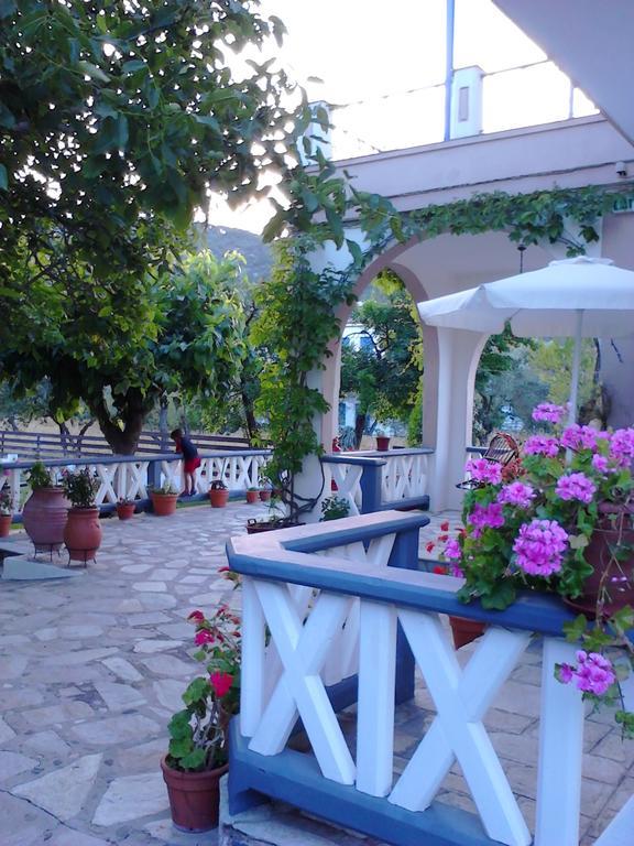 Alexandra Studios Stafylos Bagian luar foto