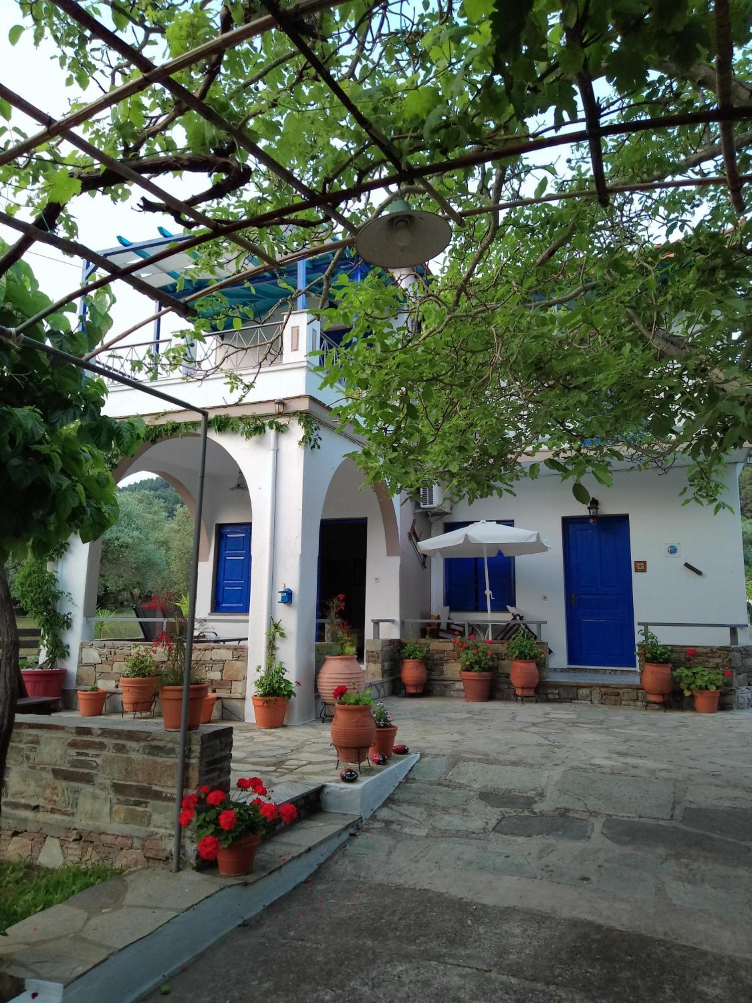Alexandra Studios Stafylos Bagian luar foto