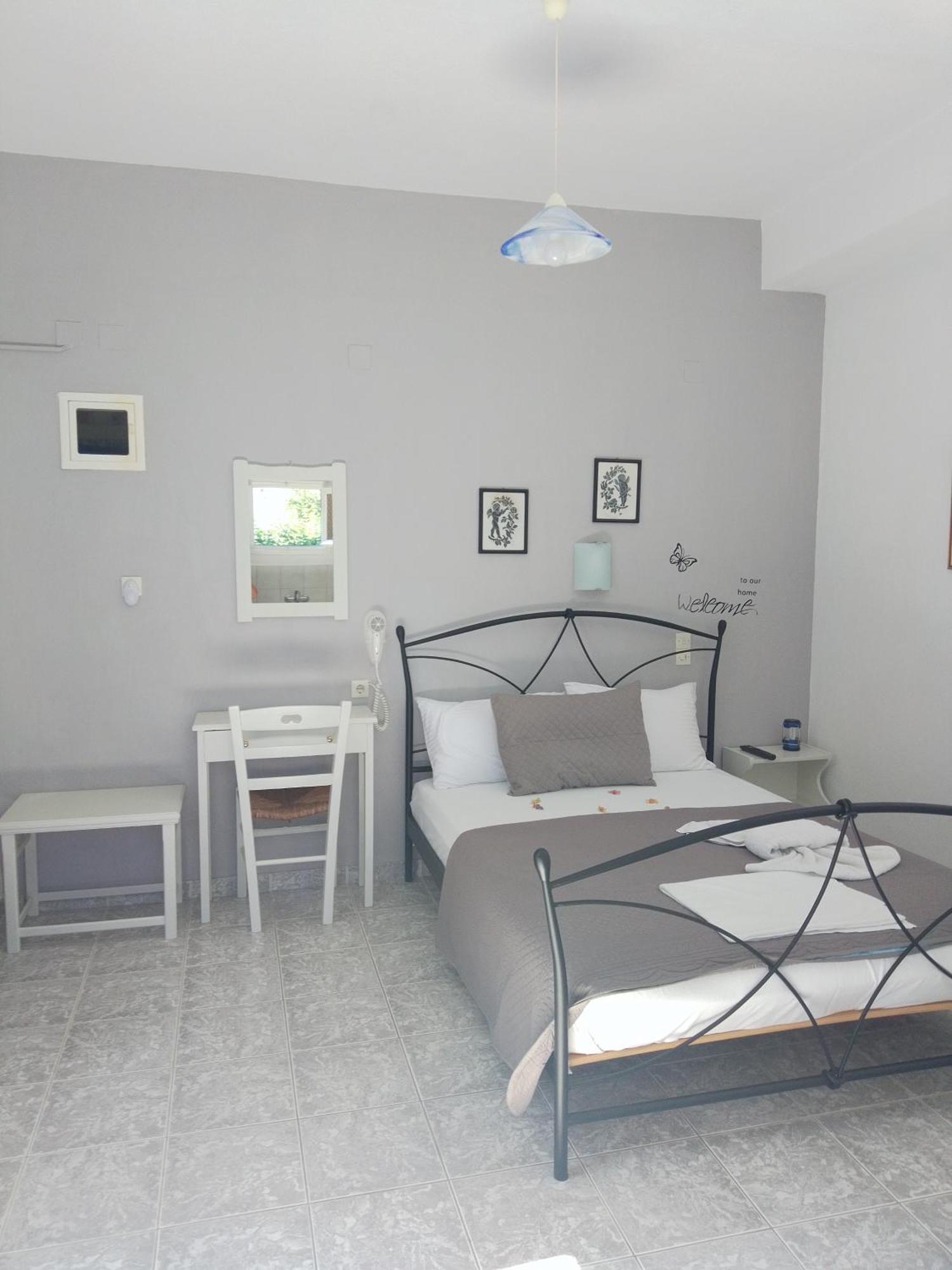 Alexandra Studios Stafylos Bagian luar foto