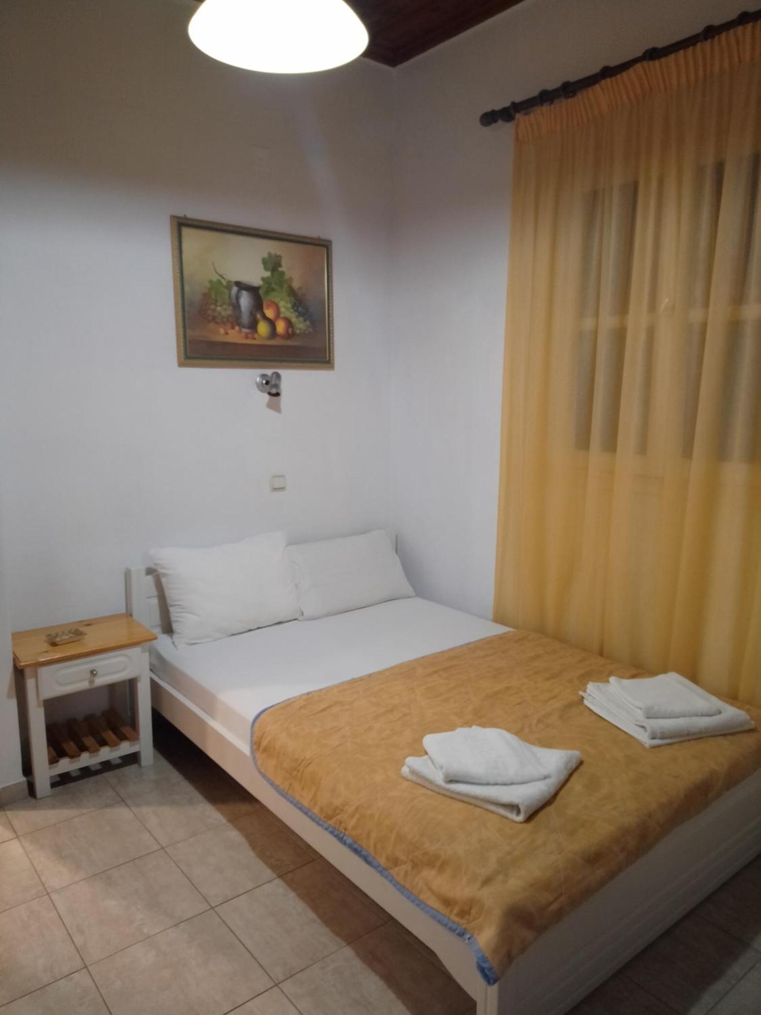 Alexandra Studios Stafylos Bagian luar foto