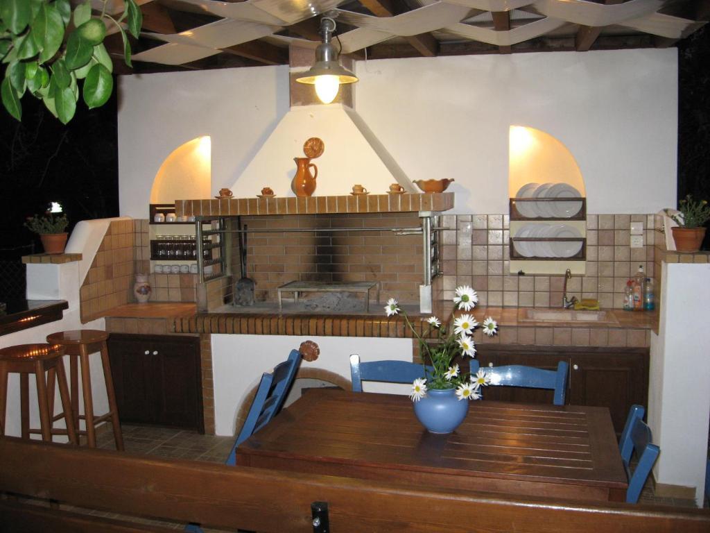 Alexandra Studios Stafylos Bagian luar foto